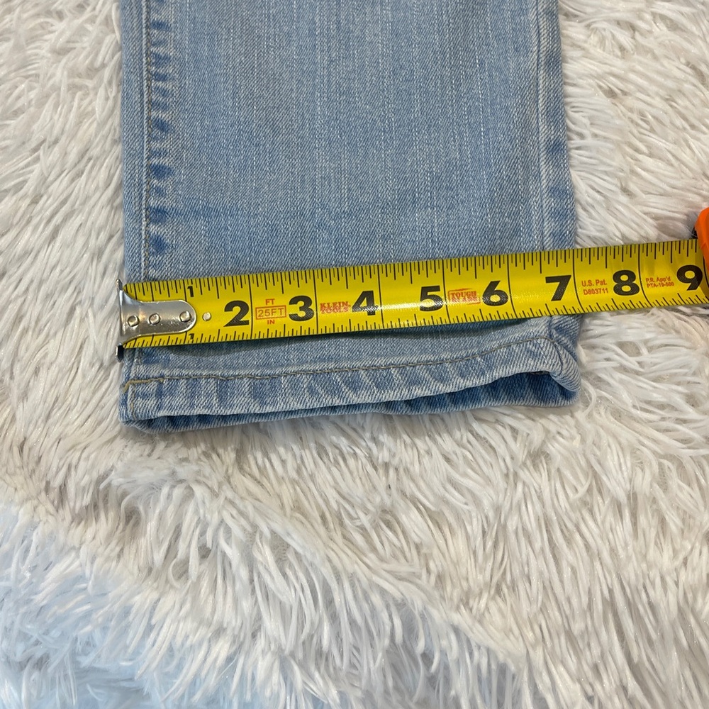 D&CO Classic Light Blue Cropped Women's Jeans SIZE 12 distressed - Picture 3 of 7